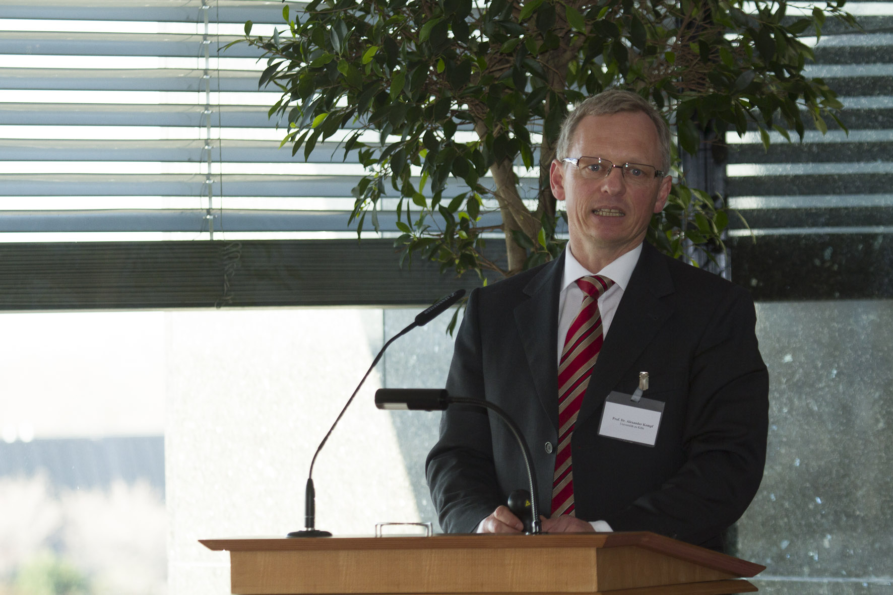 Centre For Financial Research CFR University Of Cologne Institut 